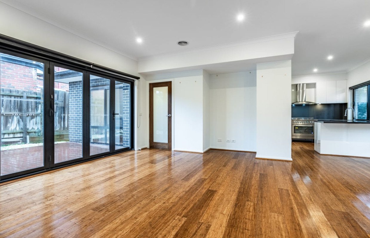 1/4 Chivalry Avenue, Glen Waverley image 3