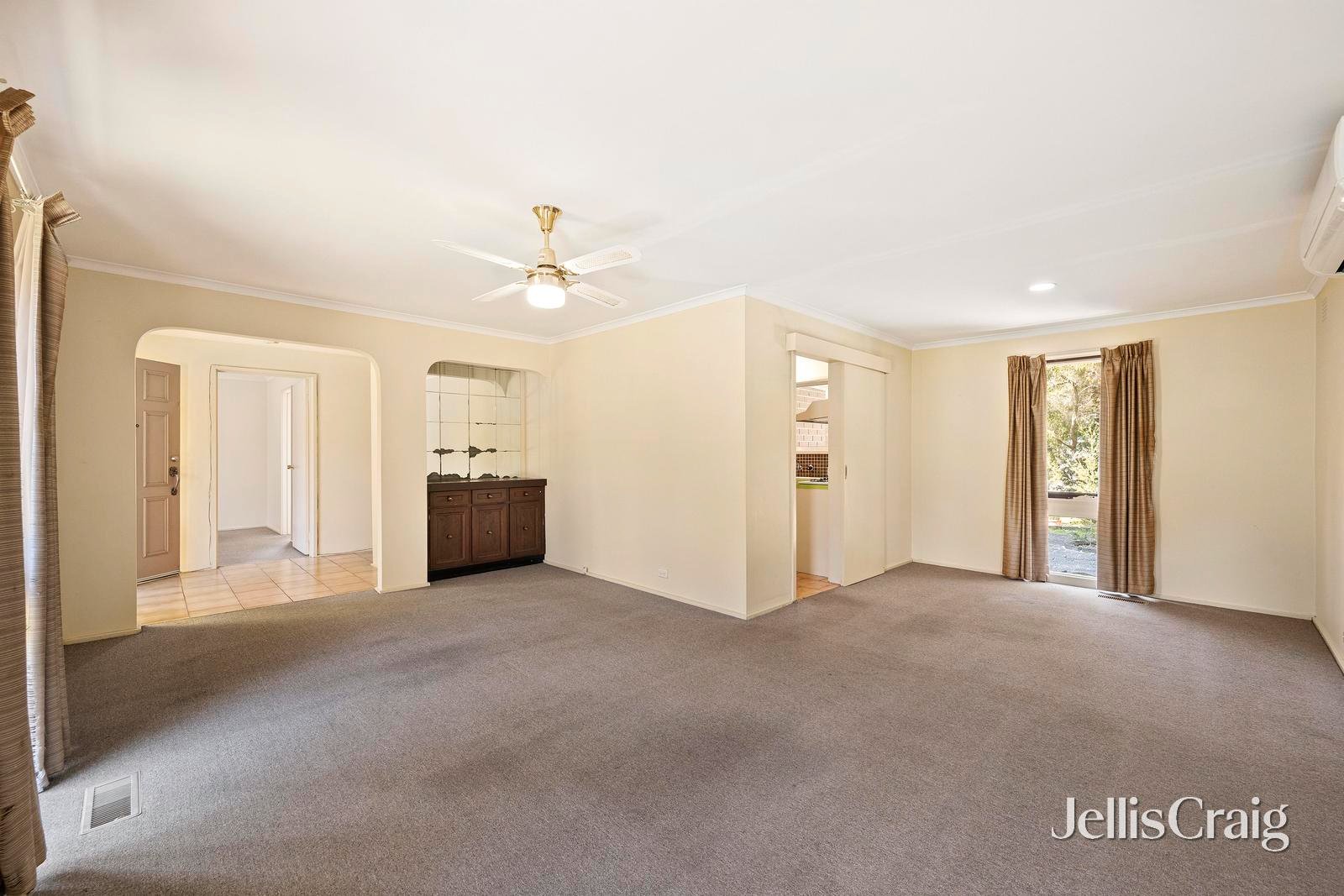 14 Churchill Drive, Mooroolbark image 3