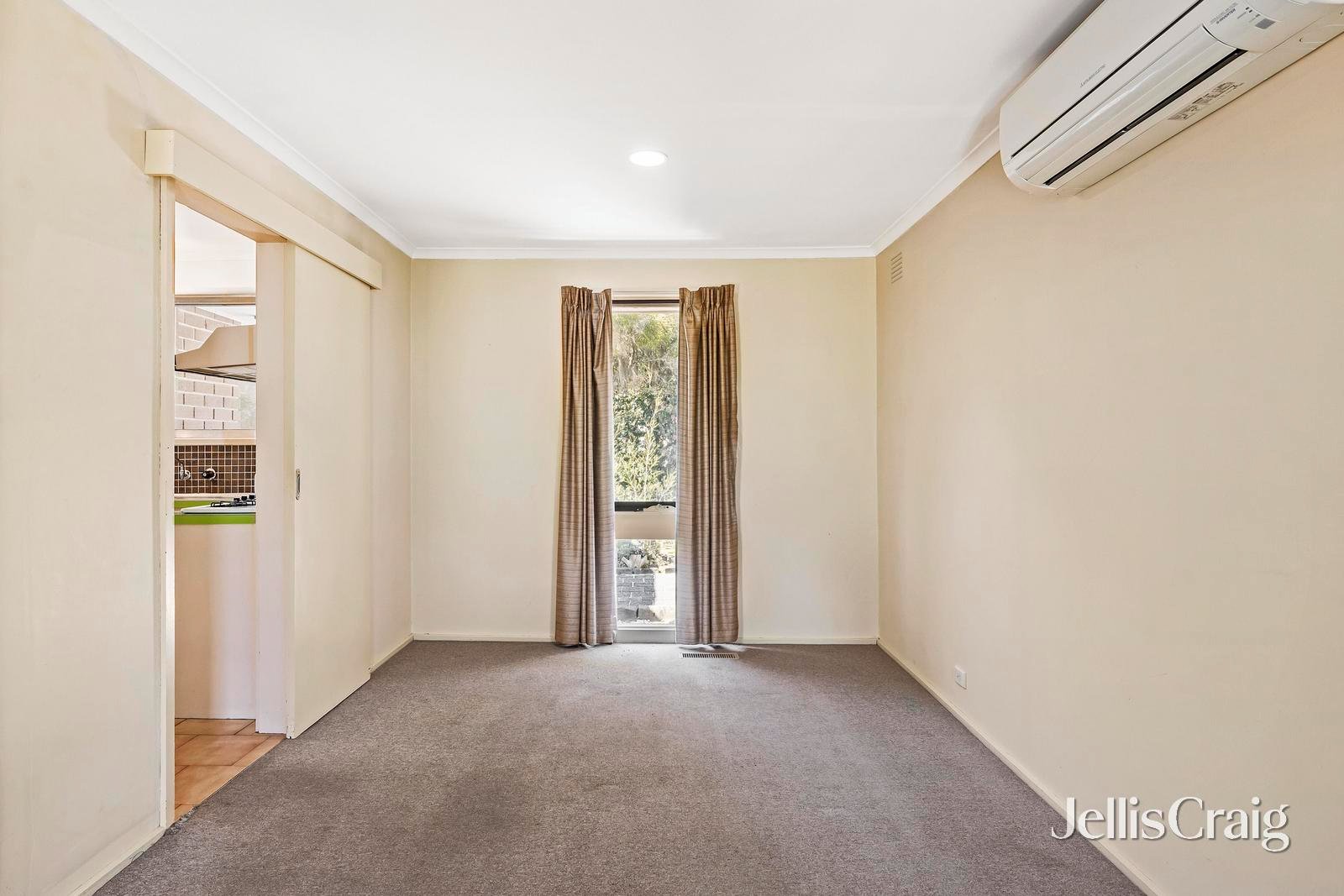 14 Churchill Drive, Mooroolbark image 5