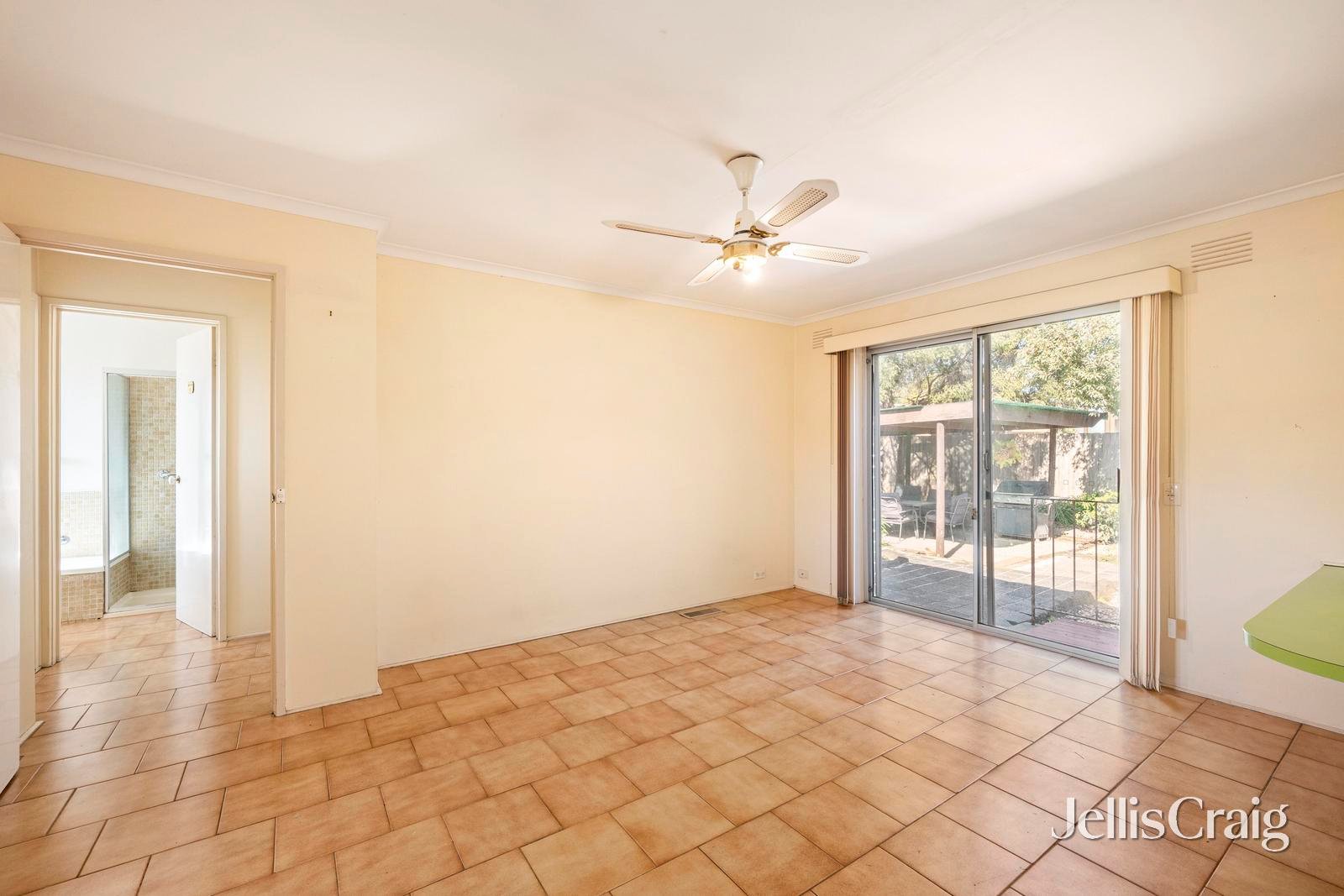 14 Churchill Drive, Mooroolbark image 8