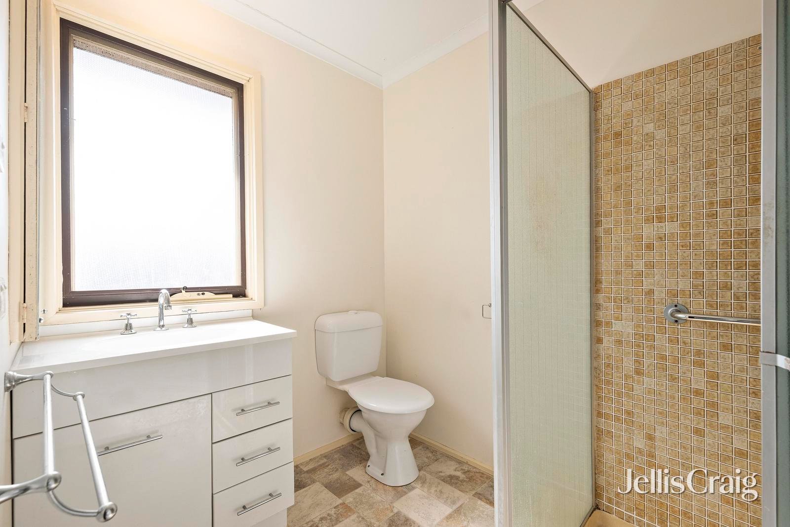 14 Churchill Drive, Mooroolbark image 10