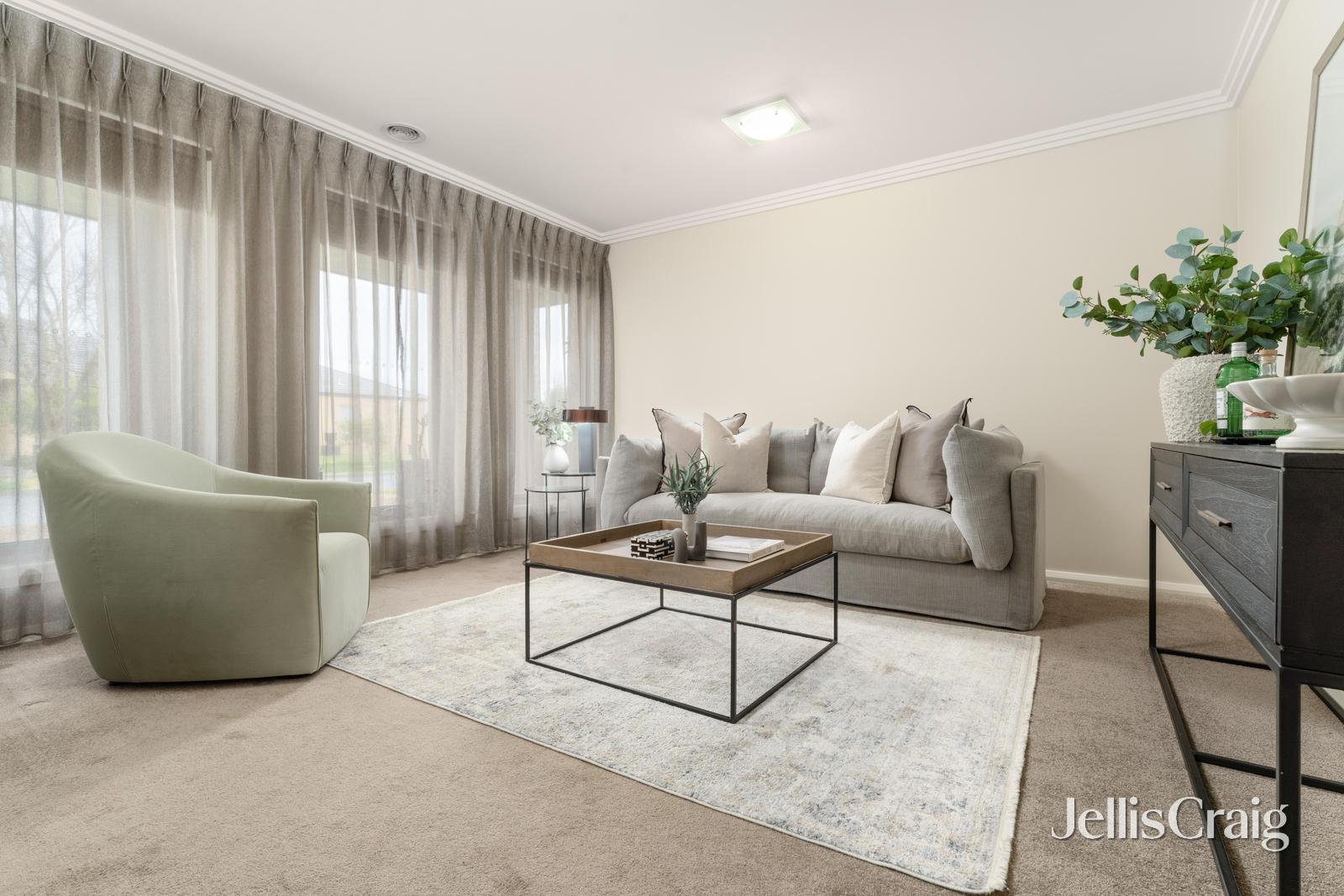 14 Cinnamon Drive, Lake Gardens image 2
