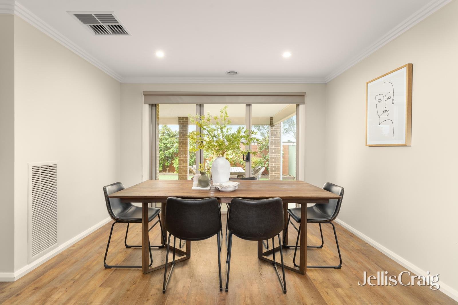 14 Cinnamon Drive, Lake Gardens image 7