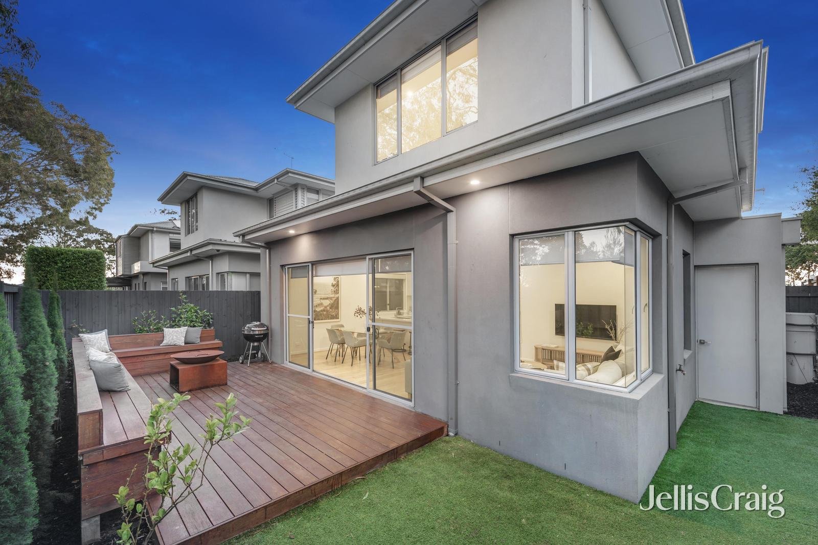 14 Clarence Street, Bentleigh East image 11