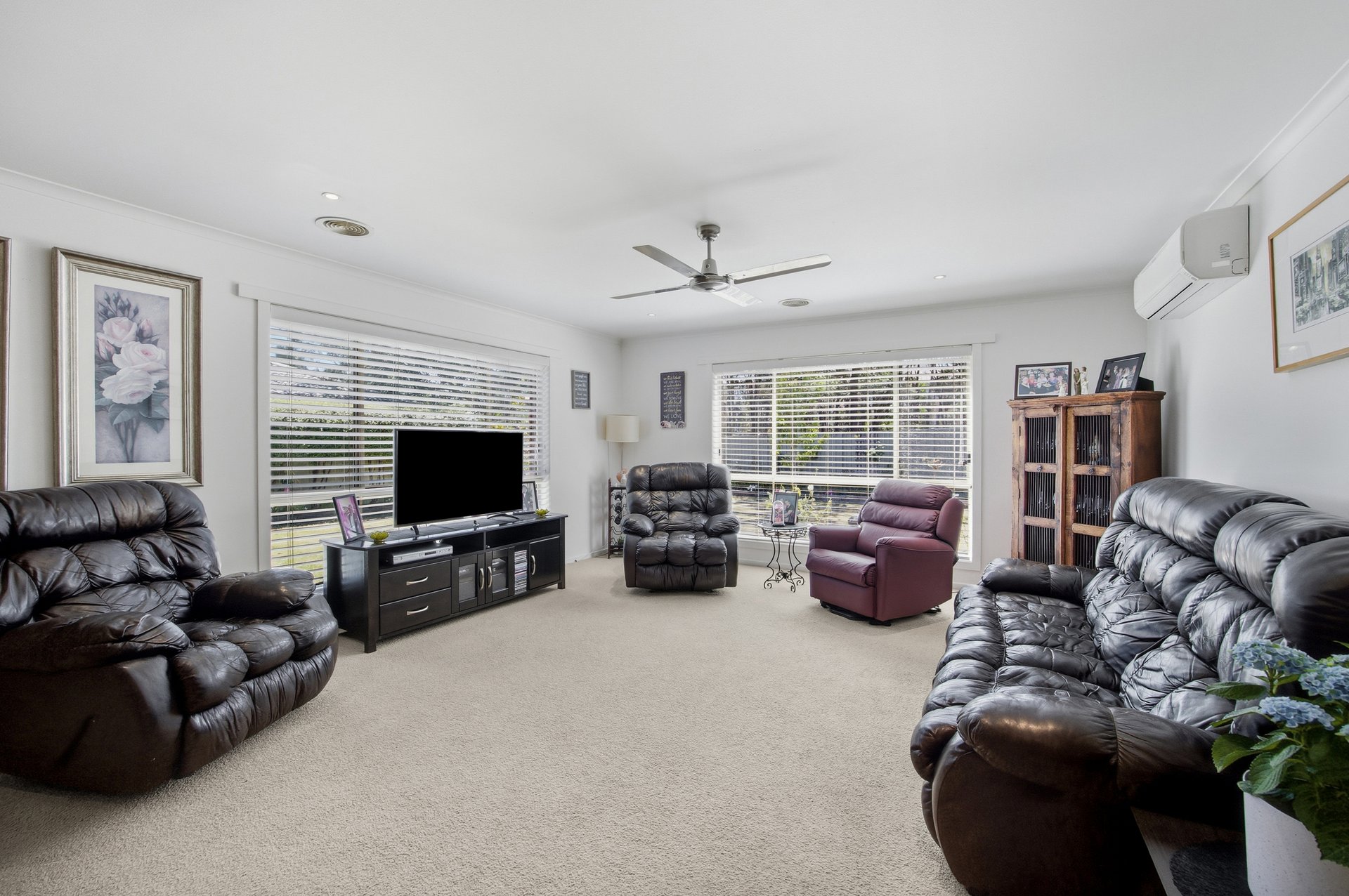 14 Clayton Park Drive, Canadian image 2