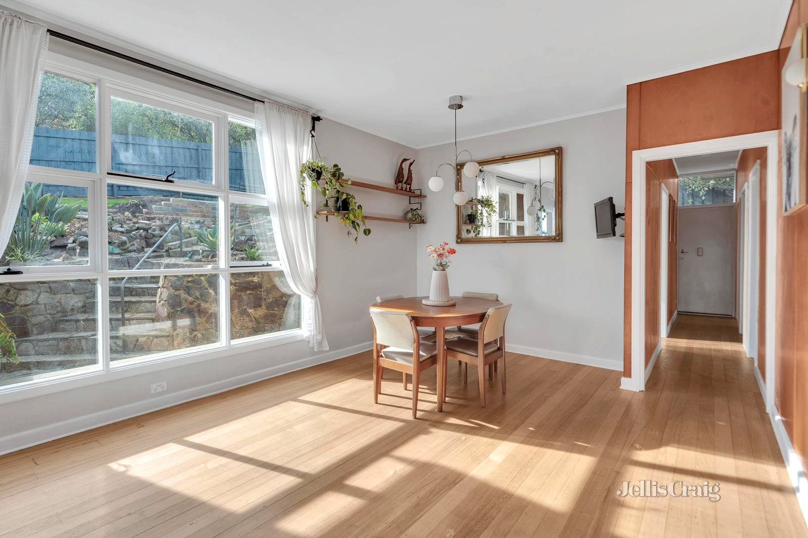 14 Cleve Road, Pascoe Vale South image 2
