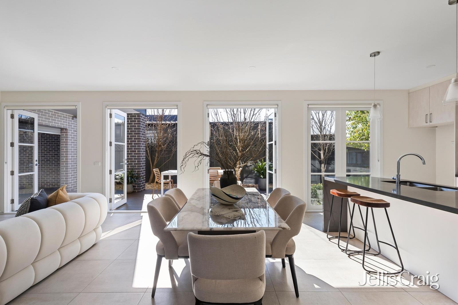 14 Clyde Street, Kew&nbsp;East image 3