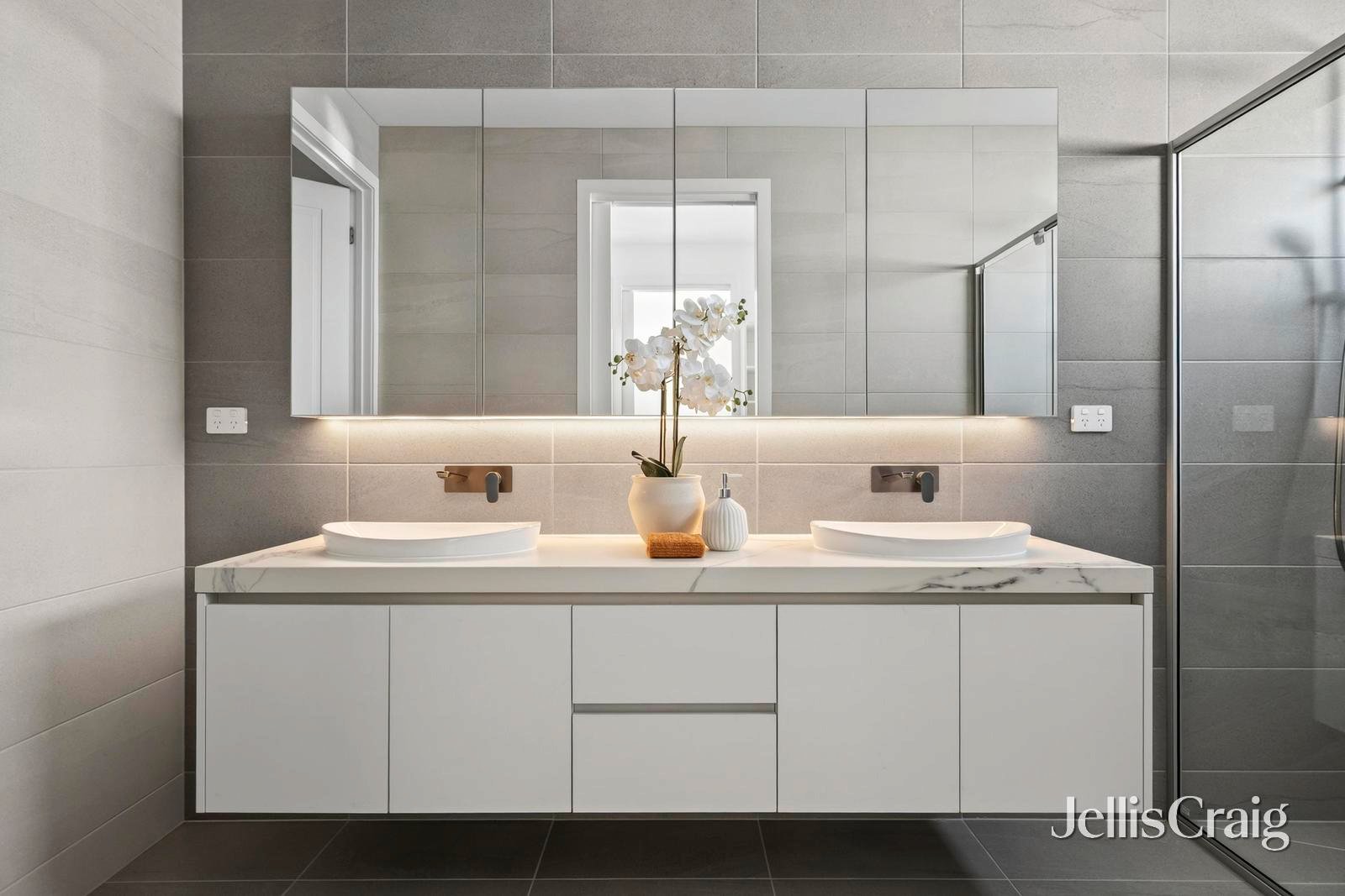 14 Collins Street, Geelong&nbsp;West image 15