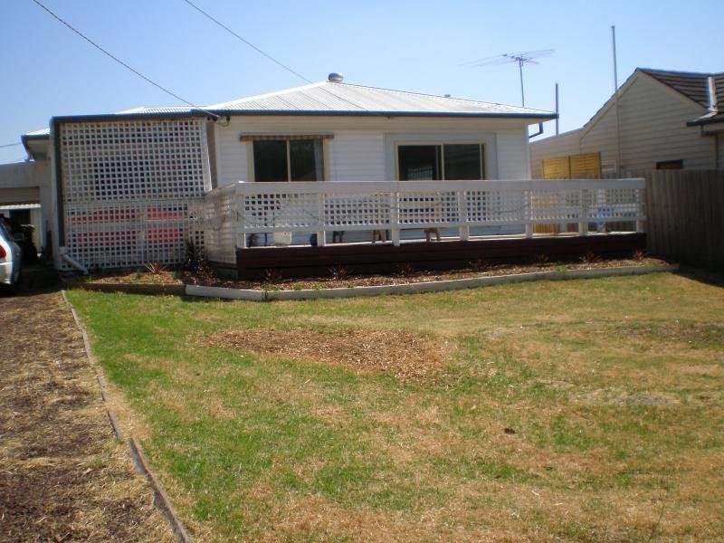 14 Cornish Avenue, Belmont image 5