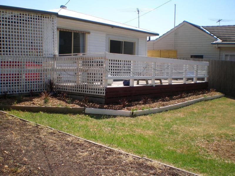 14 Cornish Avenue, Belmont image 6