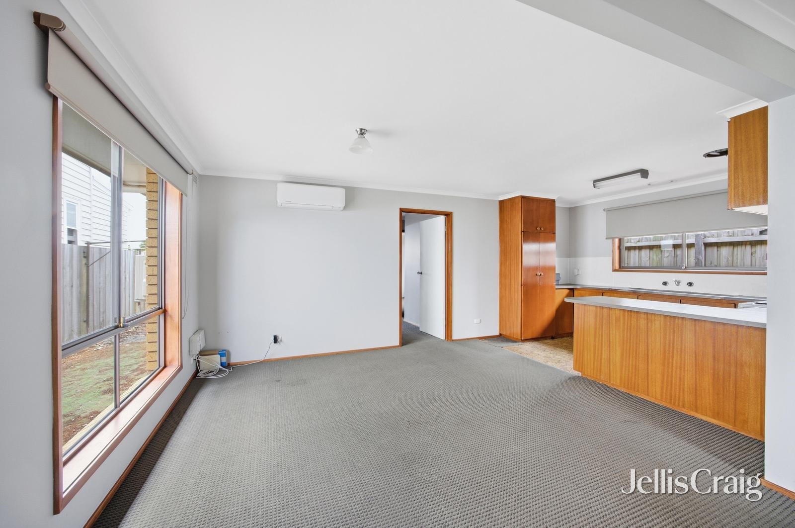 14 Cowan Street, Lake&nbsp;Wendouree image 2