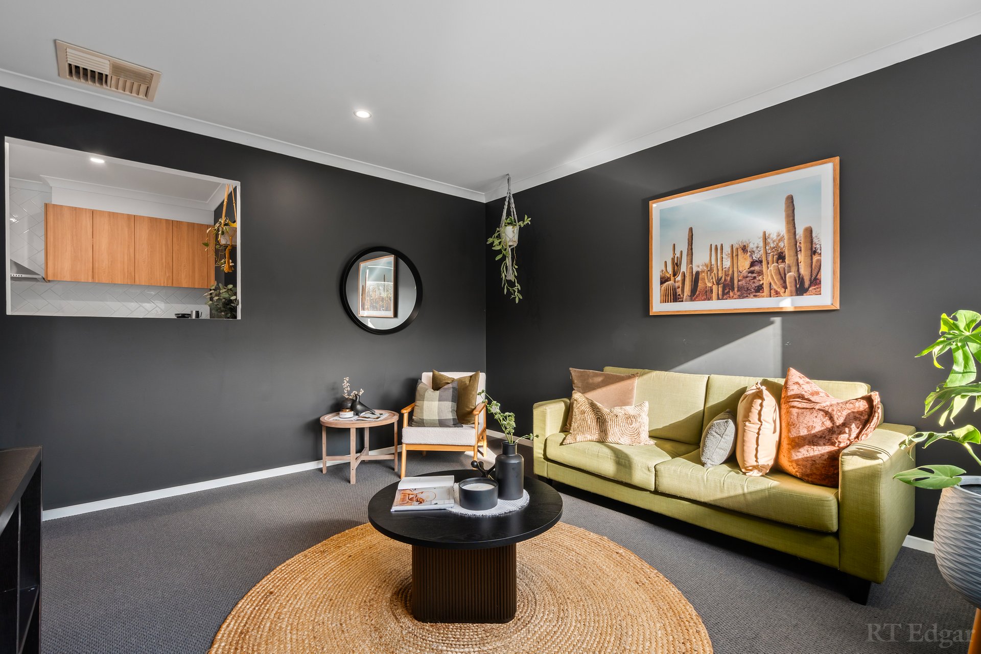 Property Gallery Thumbnail 6