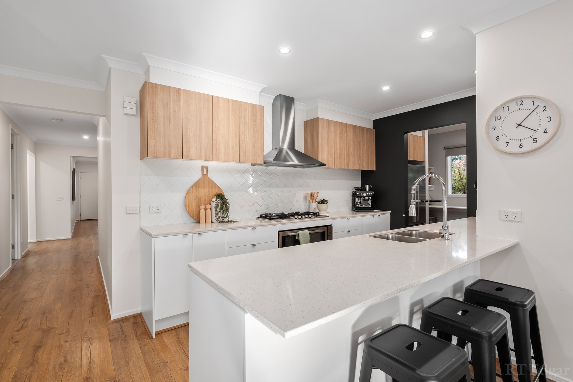 Property Gallery Thumbnail 9