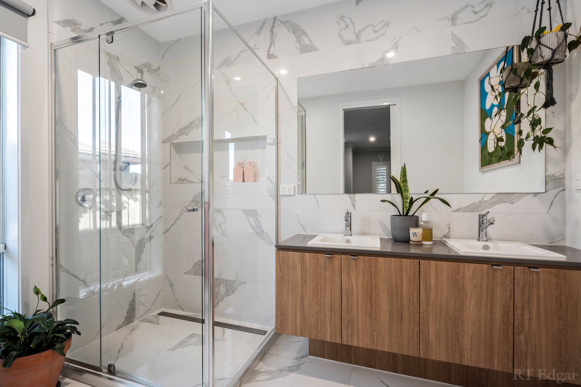 Property Gallery Thumbnail 12
