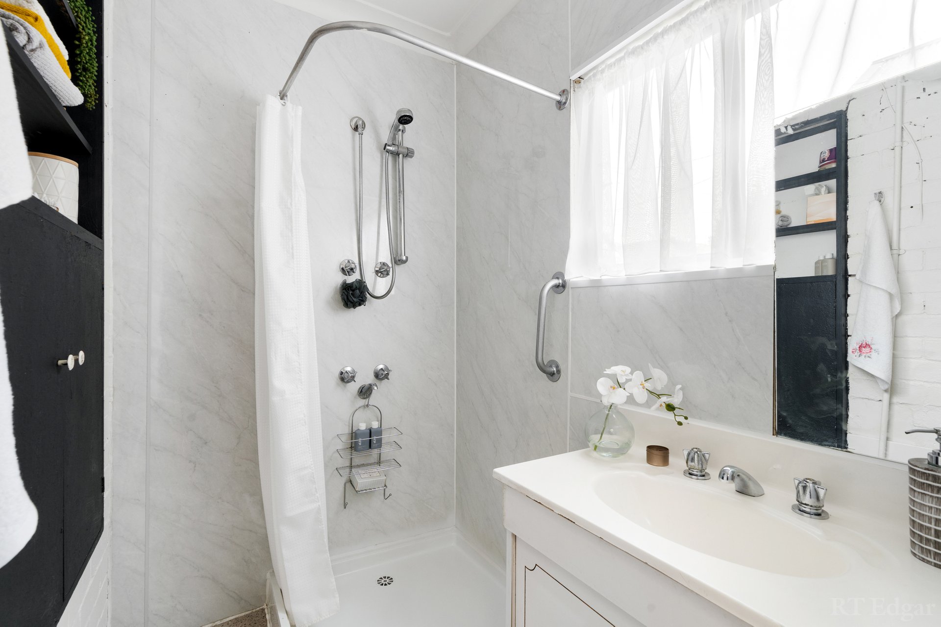 Property Gallery Thumbnail 7