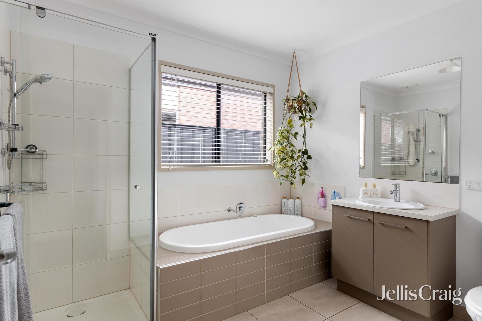 14 Dalziel Drive, Mernda image 12
