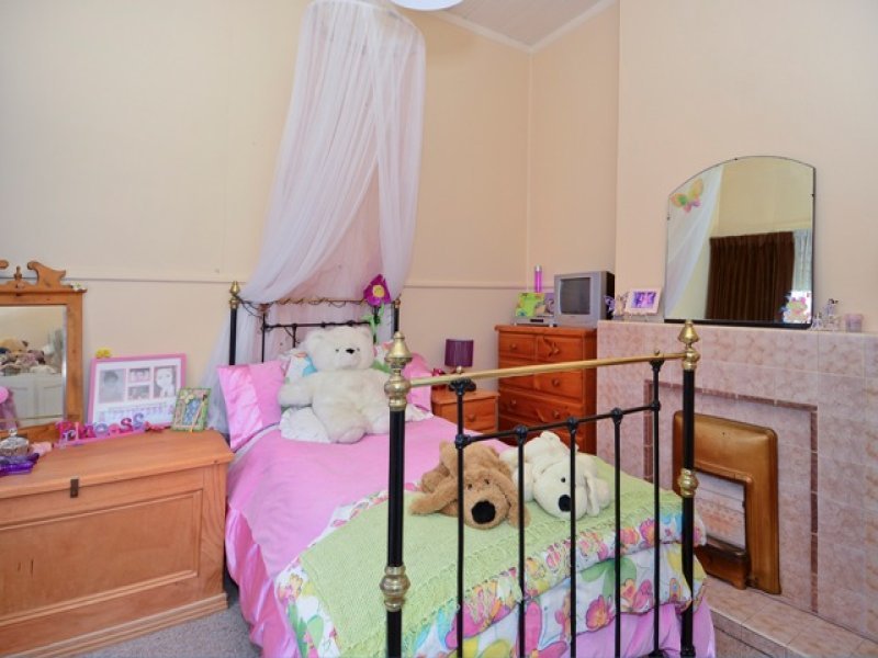 14 Davey Street, East Geelong image 4