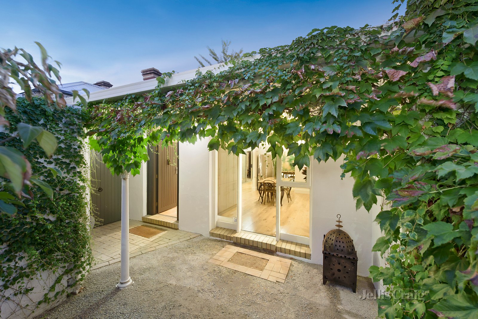 14 Davis Avenue, South Yarra image 1