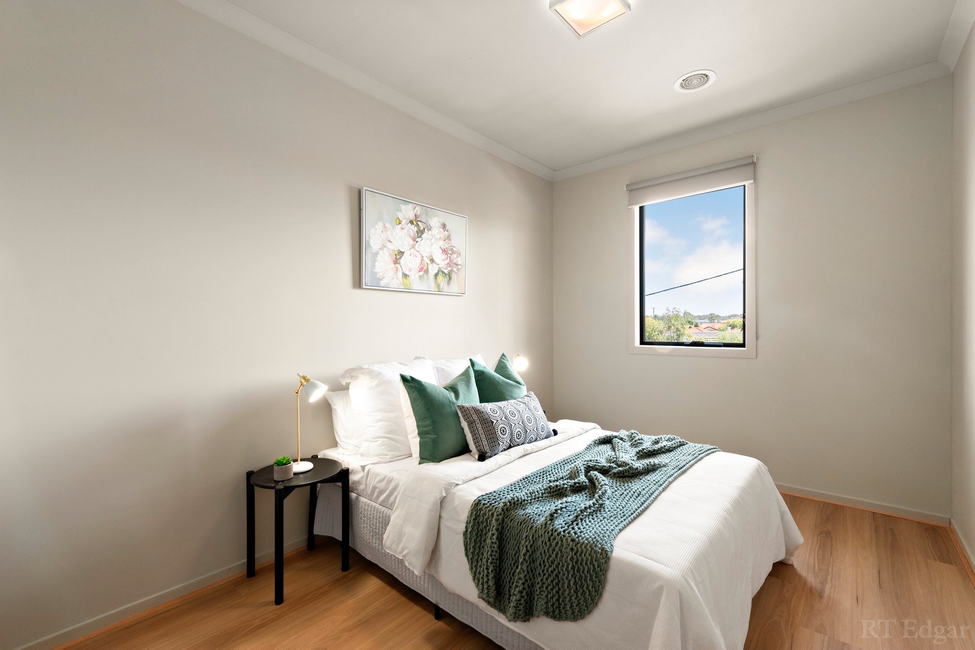 Property Gallery Thumbnail 6