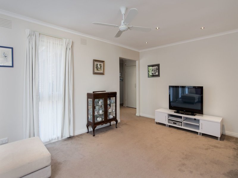 14 Daymar Drive, Mooroolbark image 3