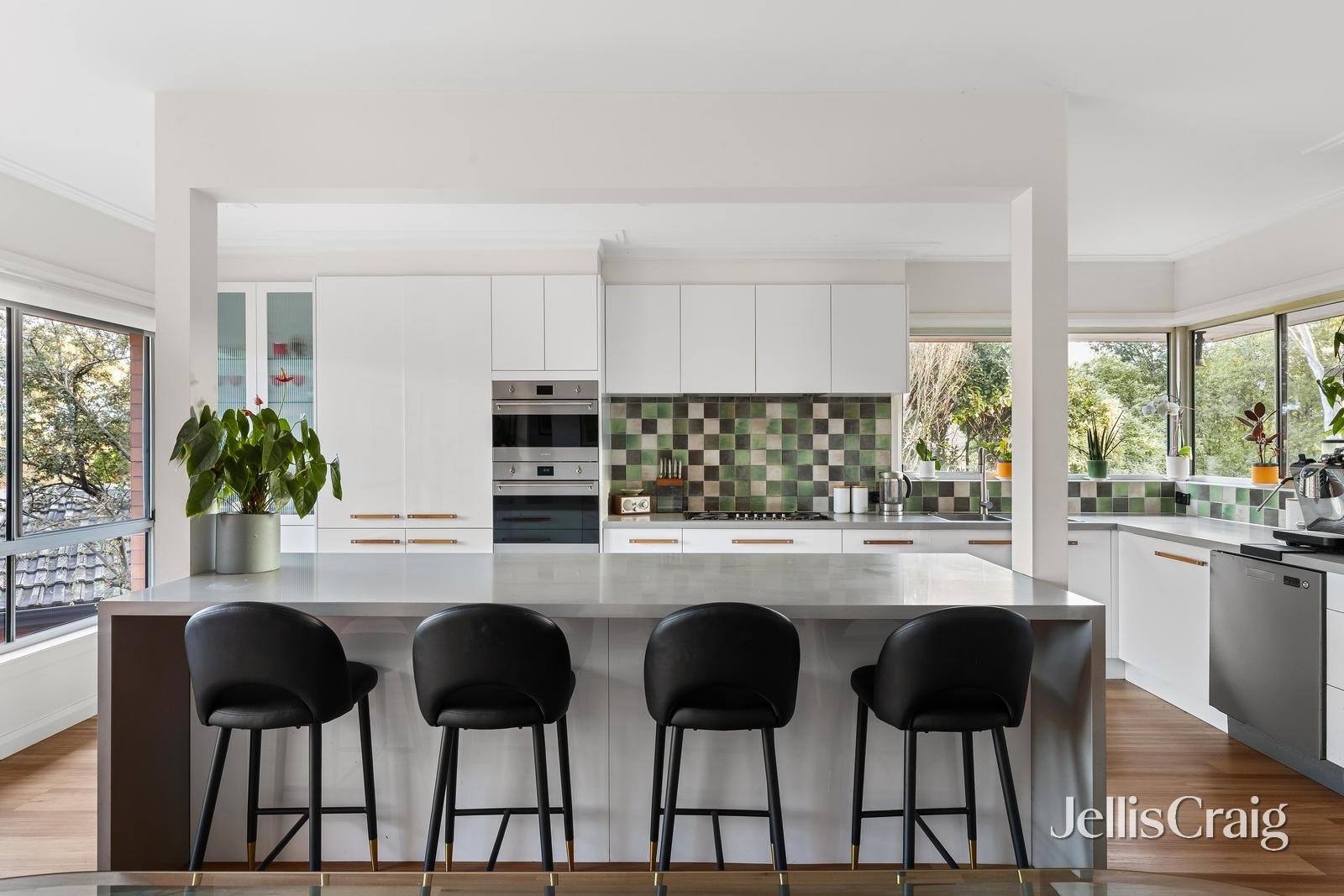 14 De Burgh Court, Viewbank image 2