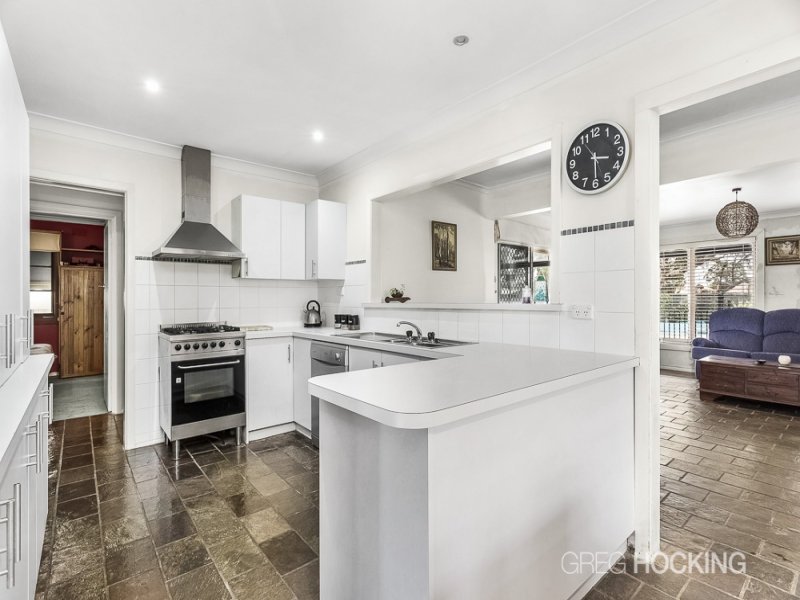 14 Deavey Court, Altona image 3