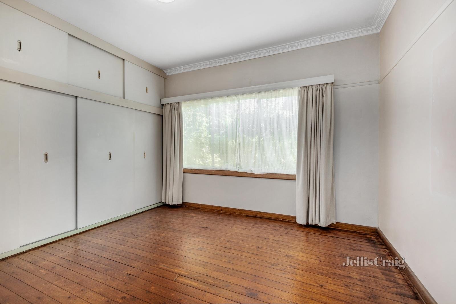 14 Dixon Grove, Blackburn image 4