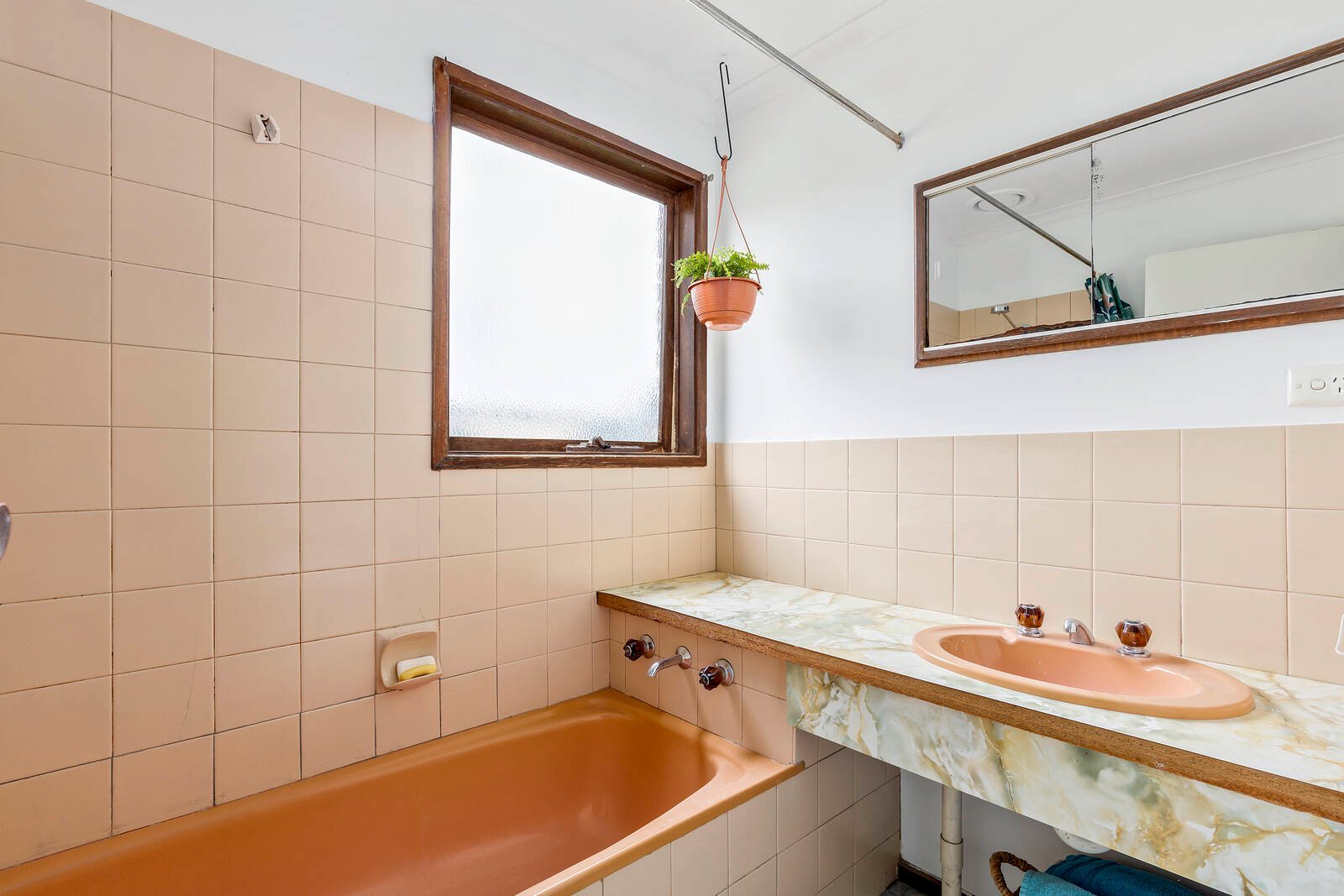 Property Gallery Thumbnail 6