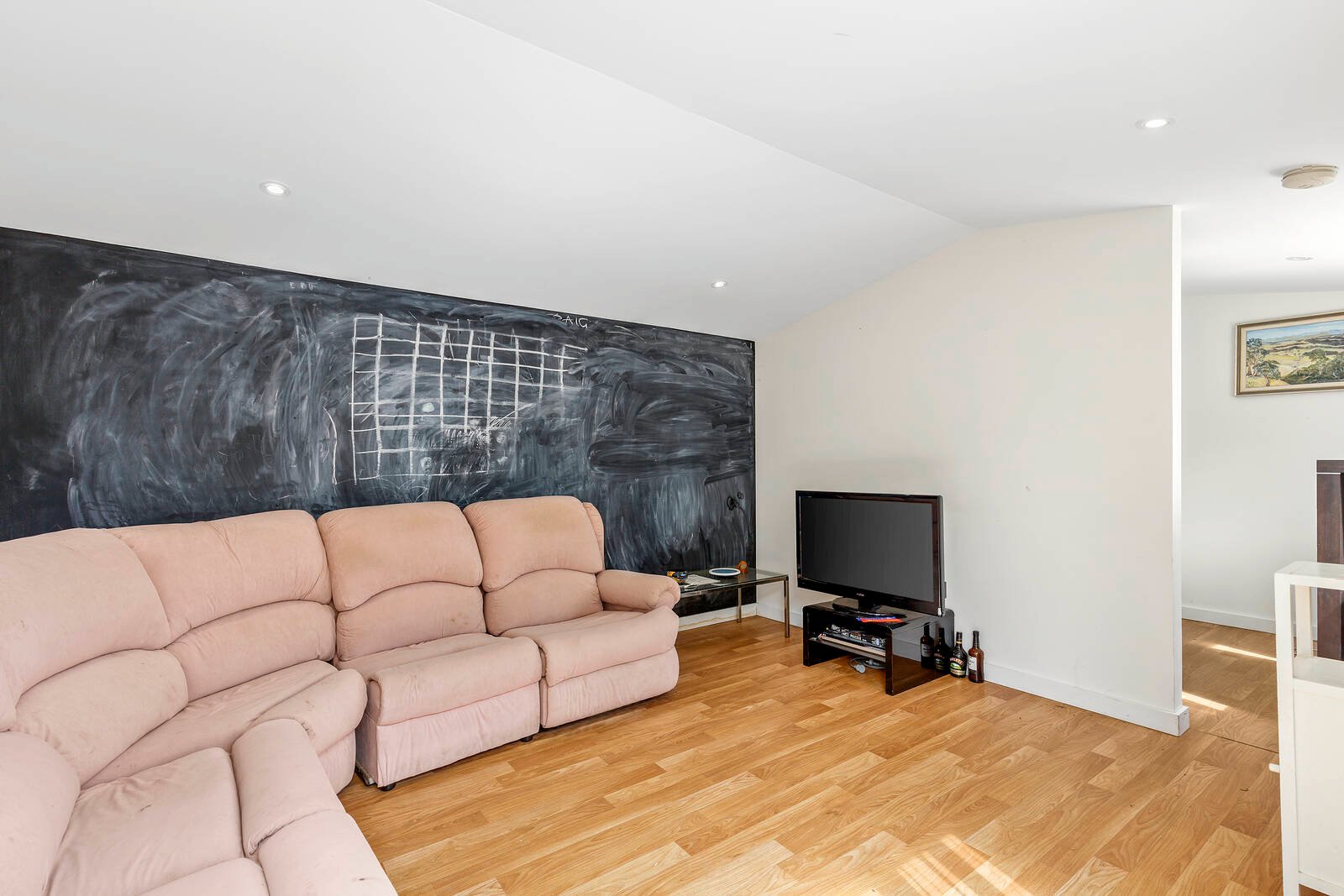 Property Gallery Thumbnail 10