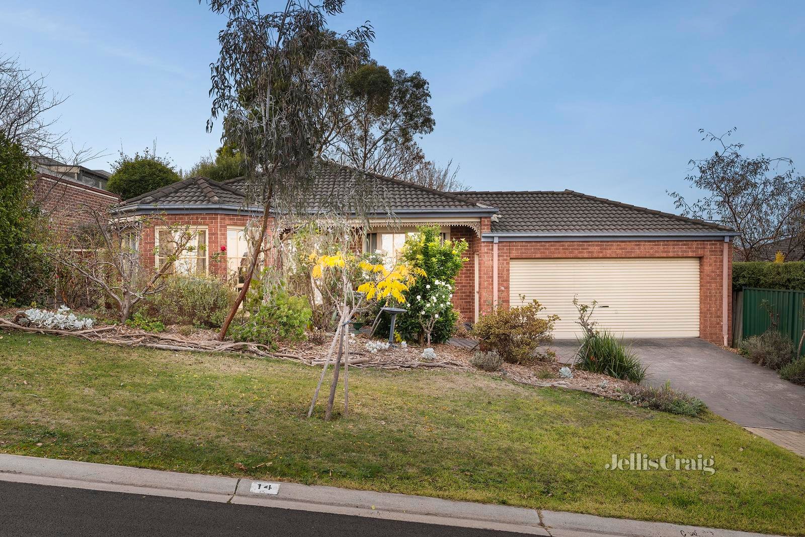 14 Domaine Grove, Chirnside Park image 1