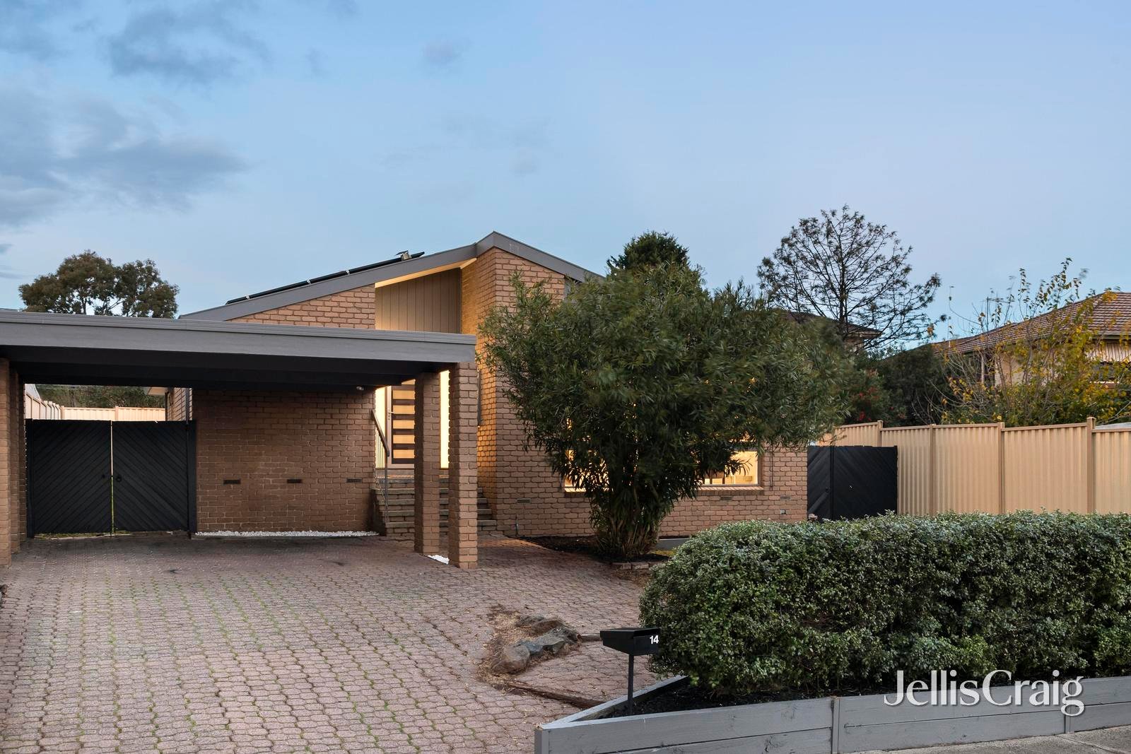 14 Doubell Court, Mill&nbsp;Park image 2