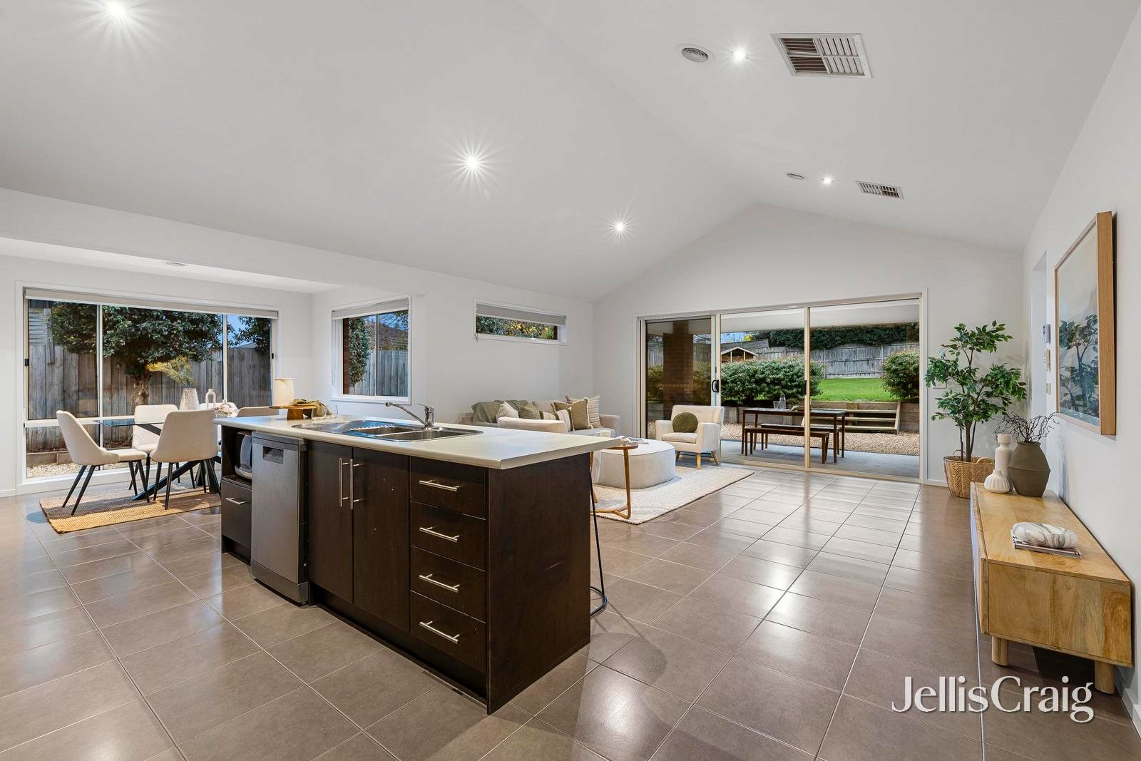 14 Eden Park Drive, Mornington image 4