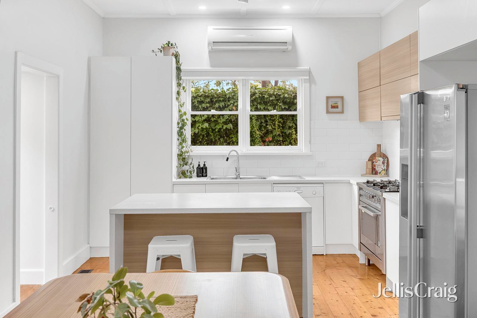 14 Effingham Road, Newport image 6