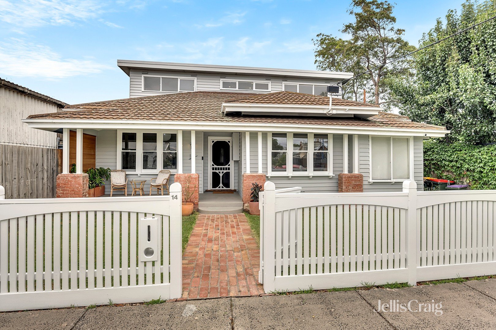 14 Effingham Road, Newport image 1