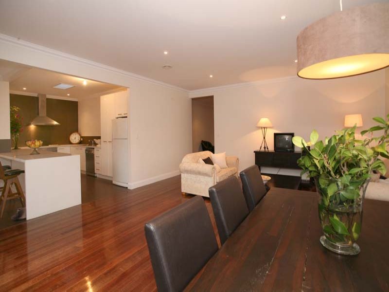 14 Elmhurst Road, Blackburn image 3