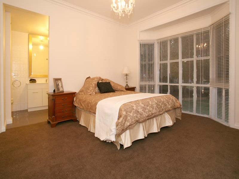 14 Elmhurst Road, Blackburn image 5