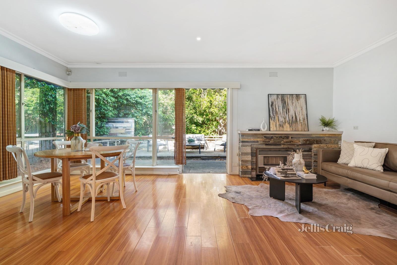 14 Farquharson Street, Mount Waverley image 2