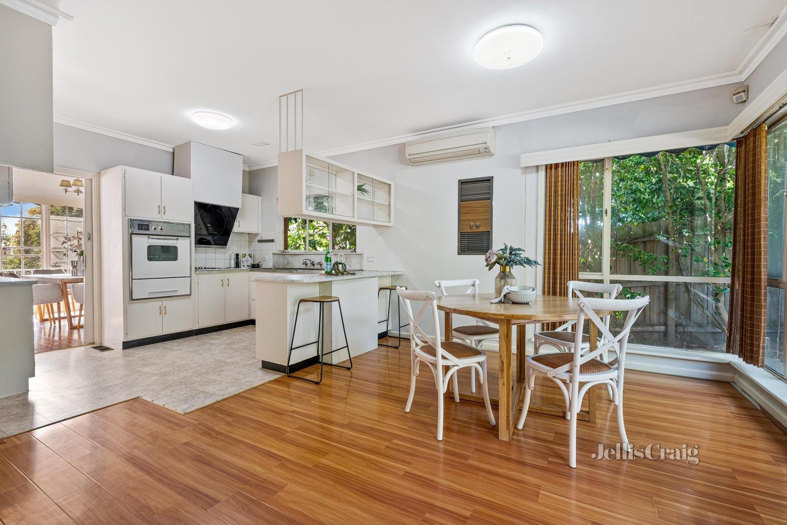 14 Farquharson Street, Mount Waverley image 3
