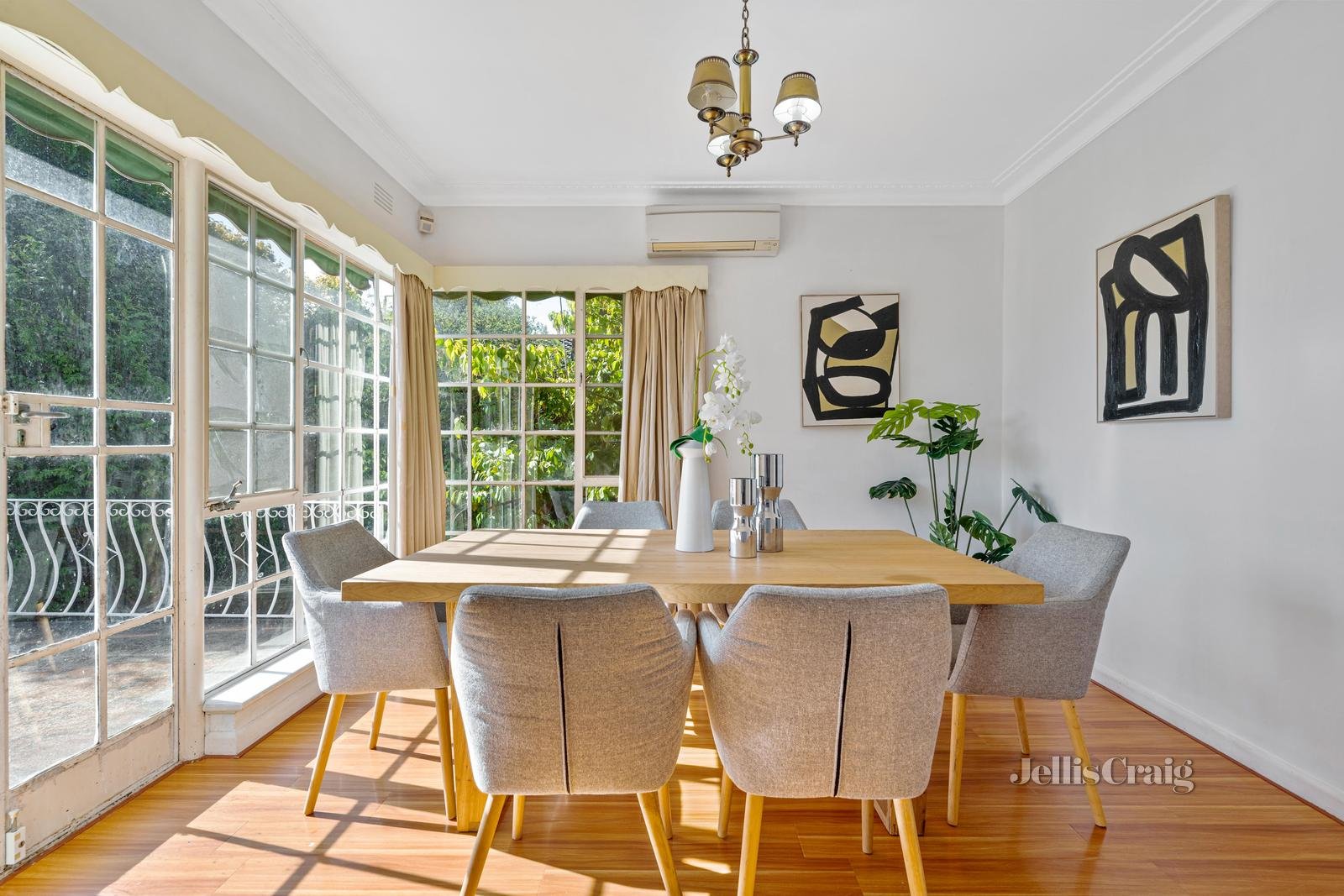 14 Farquharson Street, Mount Waverley image 4