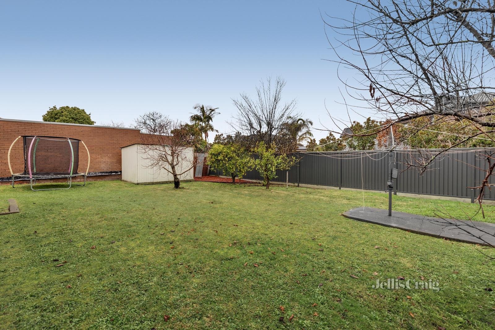 14 Galahad Crescent, Glen Waverley image 10