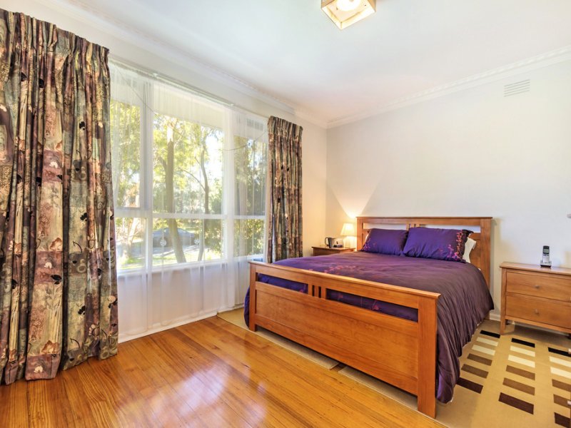14 Gareth Drive, Burwood East image 4