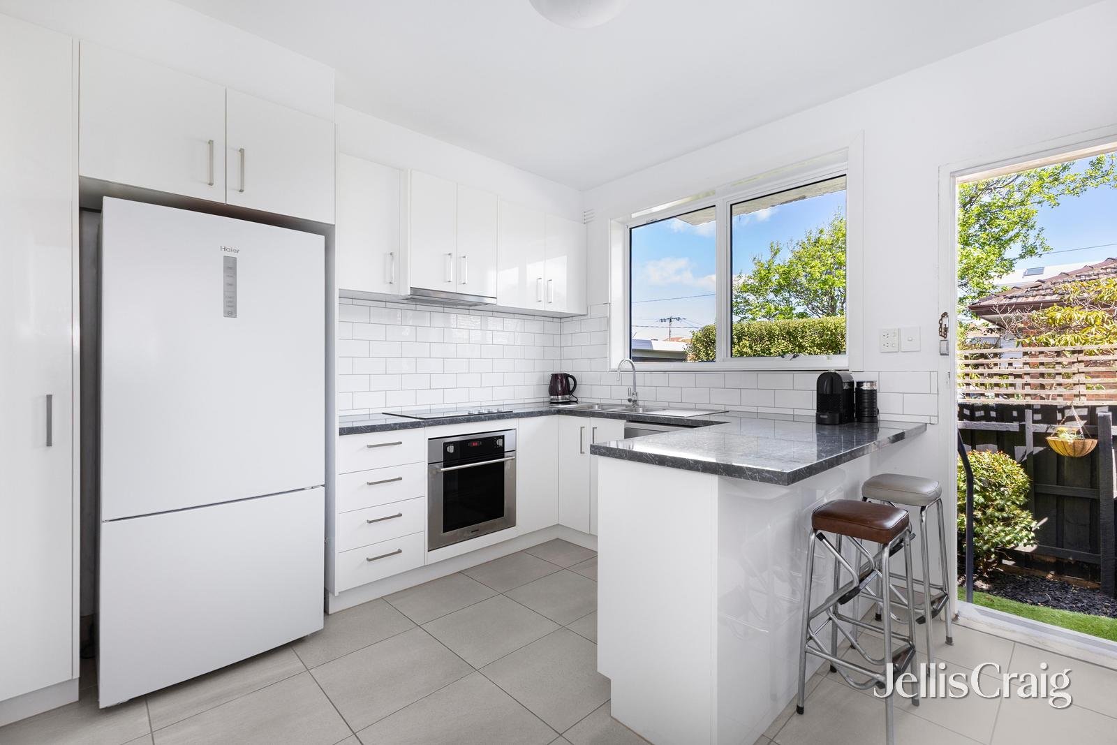 1/4 Gellibrand Street, Williamstown image 2