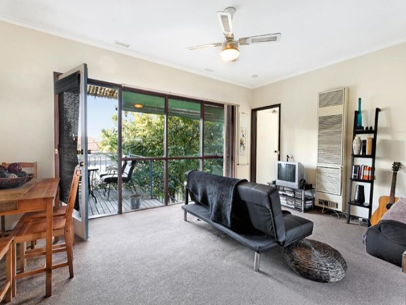 14 Gladstone Street, Surrey Hills image 4