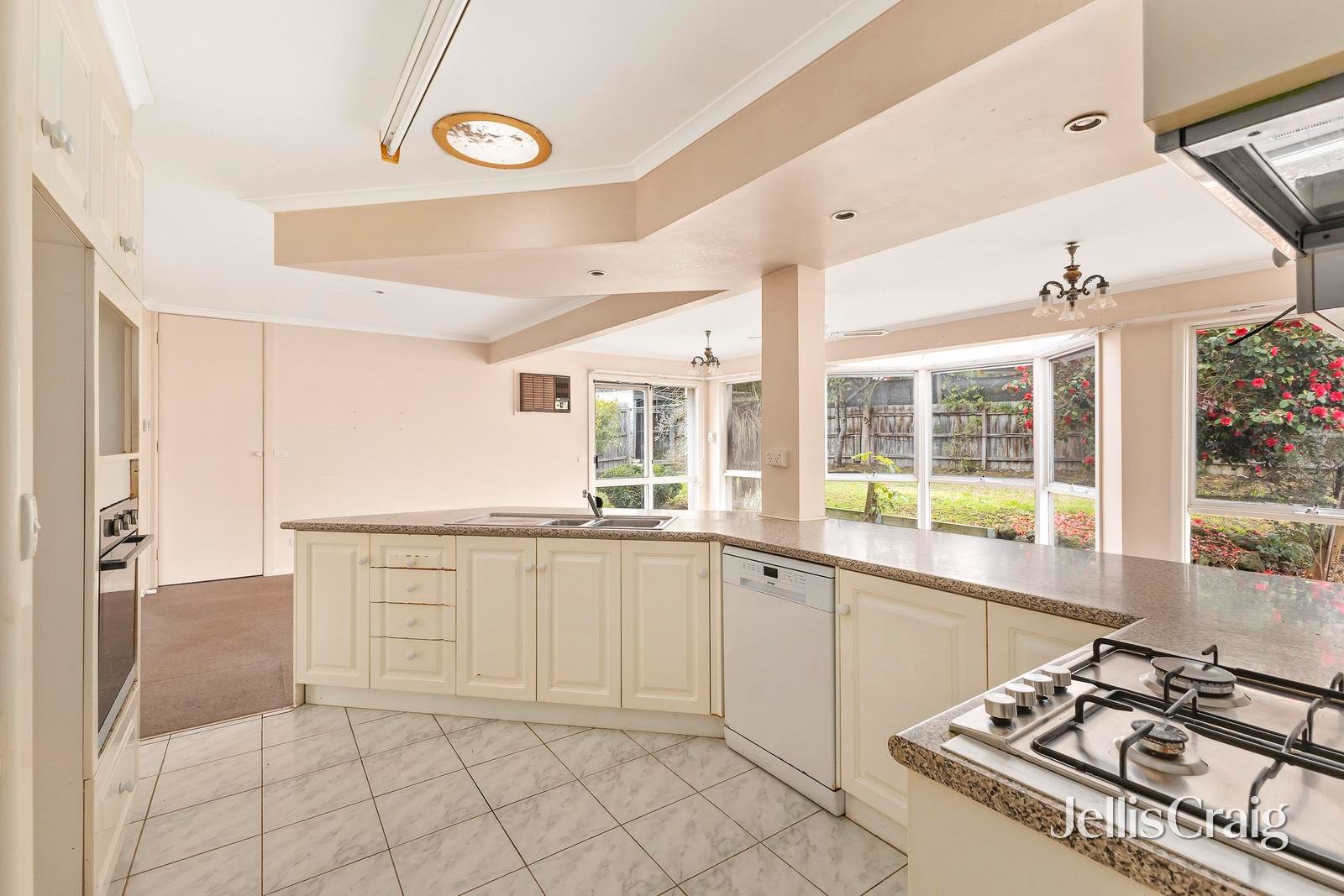 14 Golden Grove, Ringwood image 4