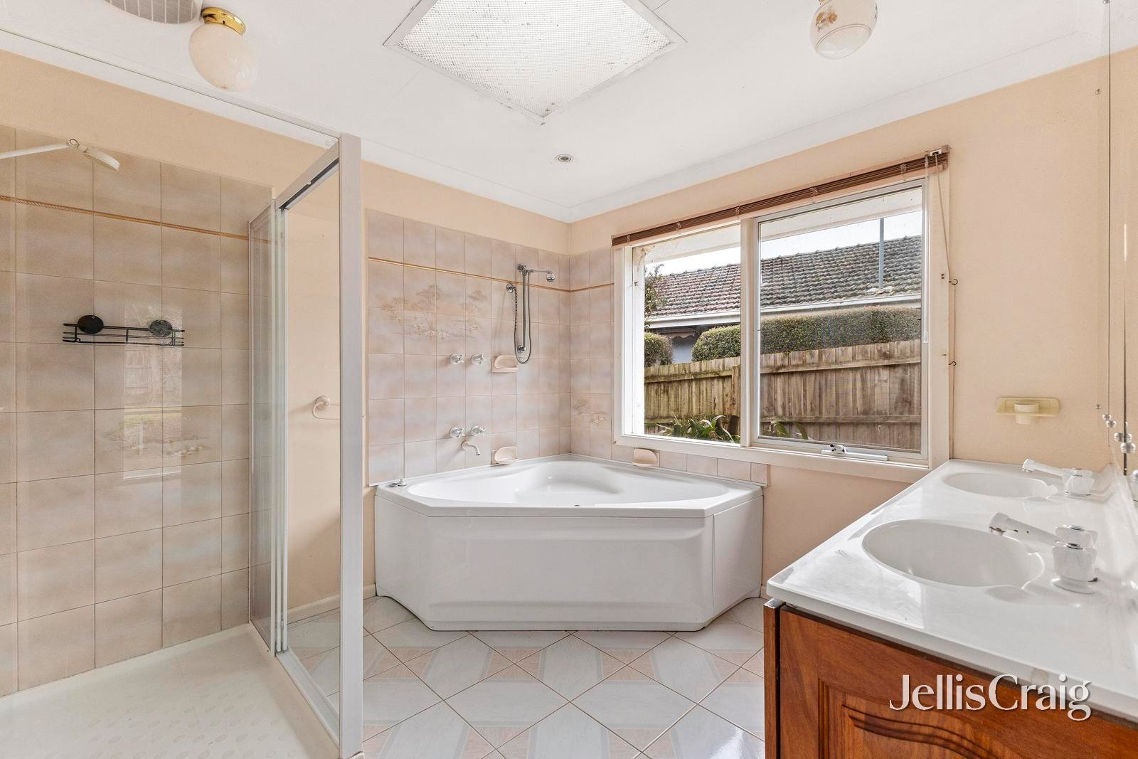 14 Golden Grove, Ringwood image 8