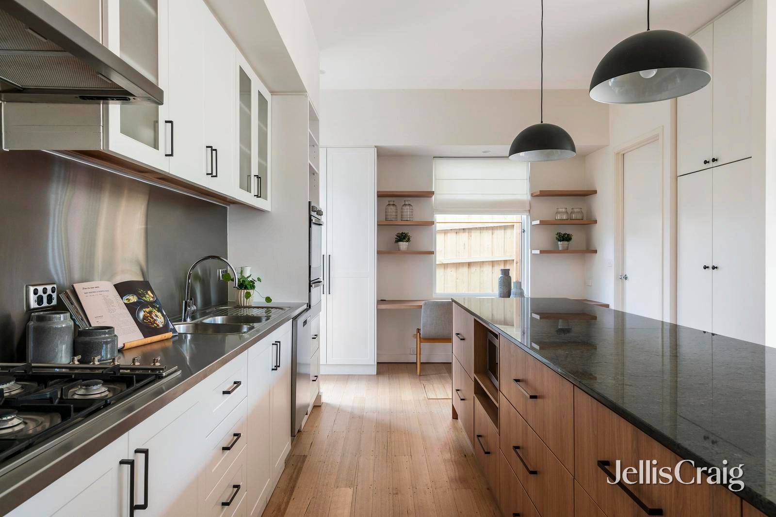 14 Goldthorns Avenue, Kew image 6