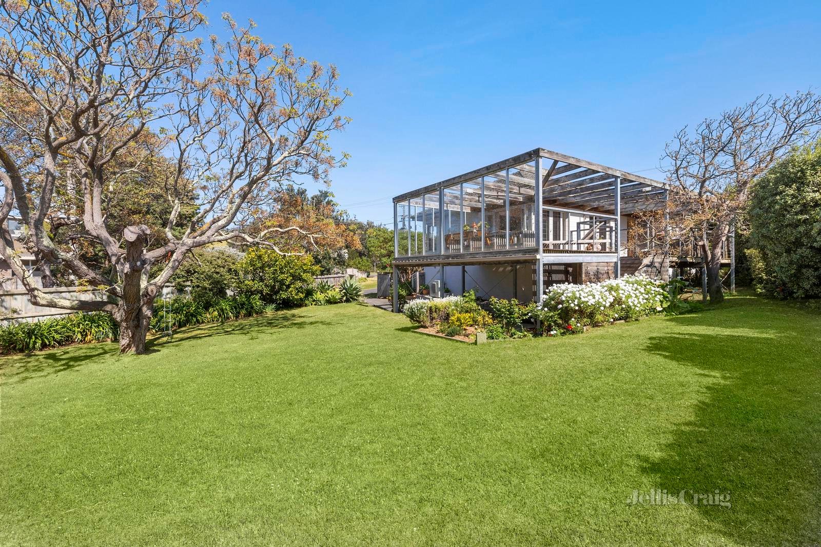 14 Golf Links Road, Barwon Heads image 2