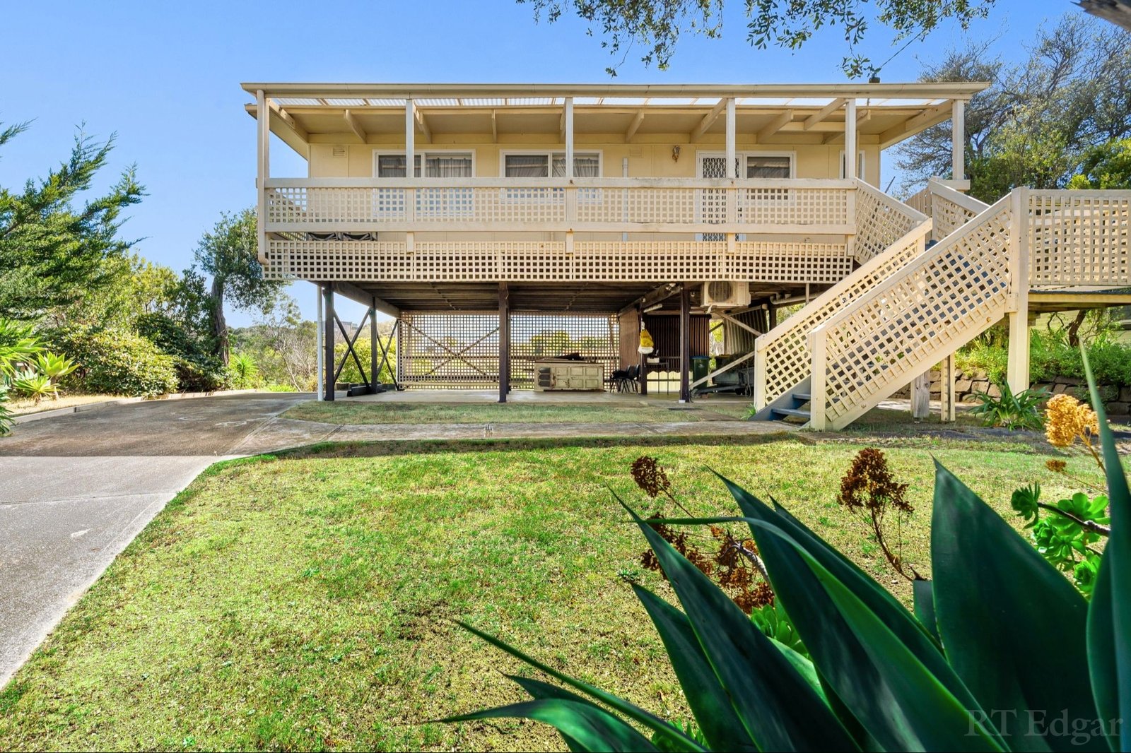 Property Gallery Thumbnail 3