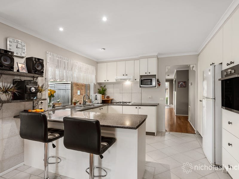 Property Gallery Thumbnail 3