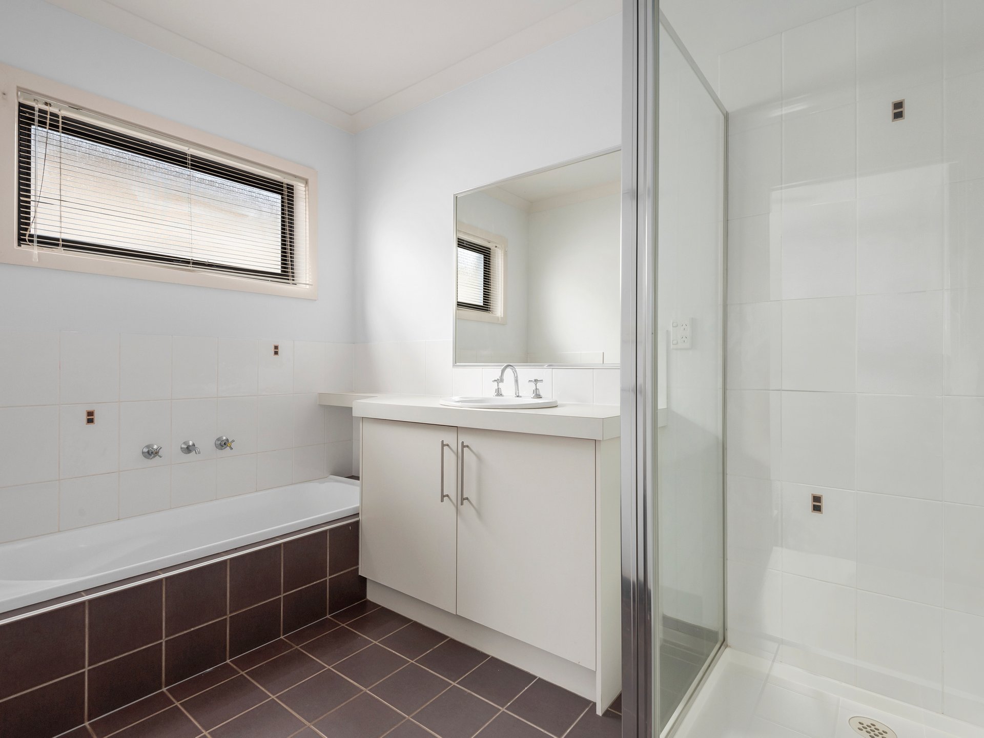 Property Gallery Thumbnail 4